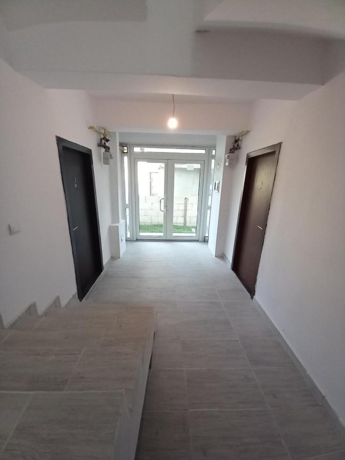 Twins Residence 2 Apart Hotel Ap 2 2 Rooms Chiajna ภายนอก รูปภาพ